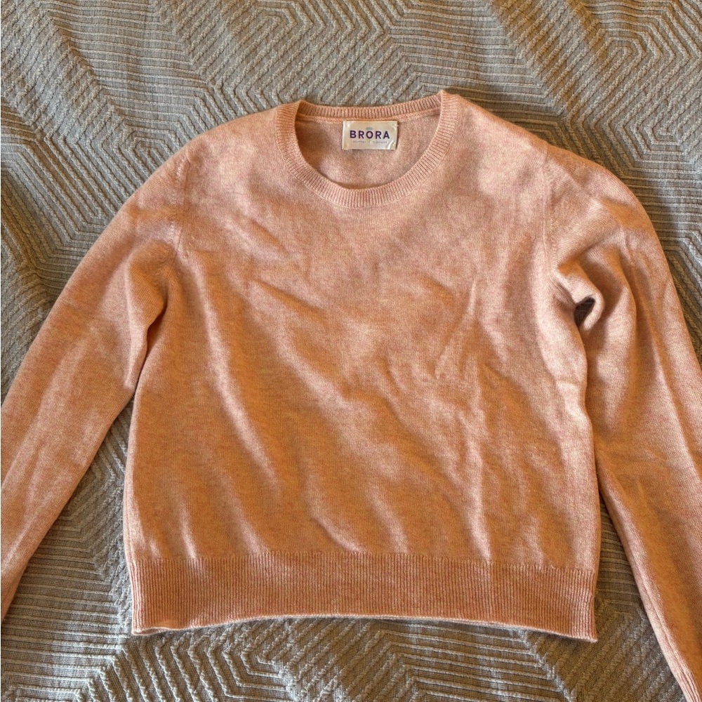 BRORA 100% Cashmere Pink Crewneck Sweater